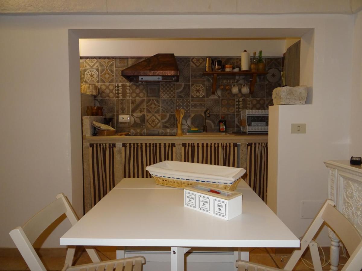 منزل الضيف لوكوروتوندو  في Trulli Di Zia Tata المظهر الخارجي الصورة